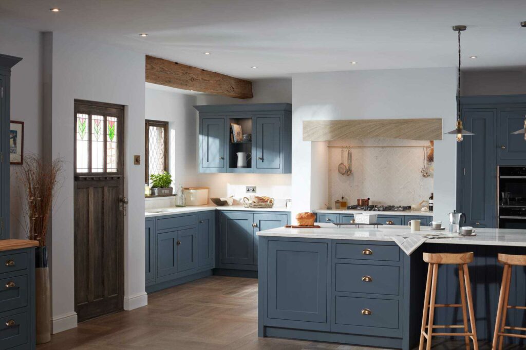 1909 Country Shaker Kitchen 1 | Cotswood Kitchens, Blockley