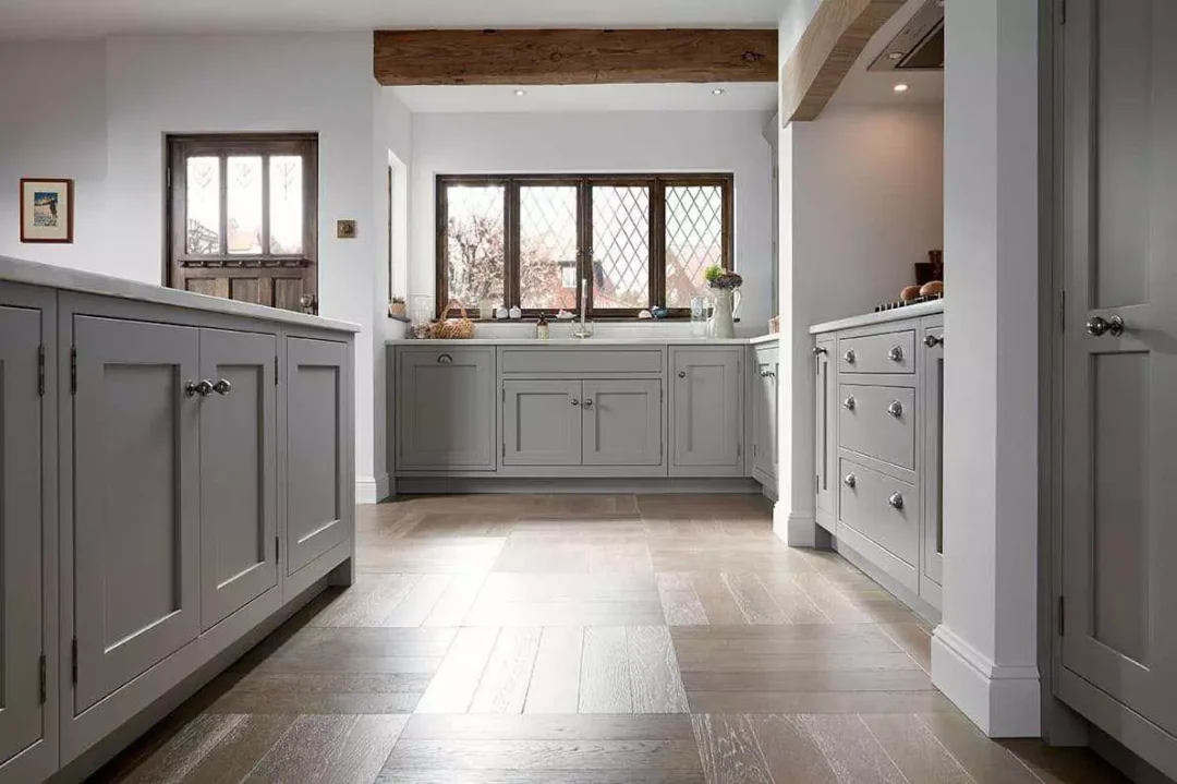 1909 Grey In Frame Shaker Kitchen.