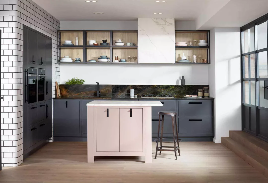 1909 Modern Kitchen With Island.