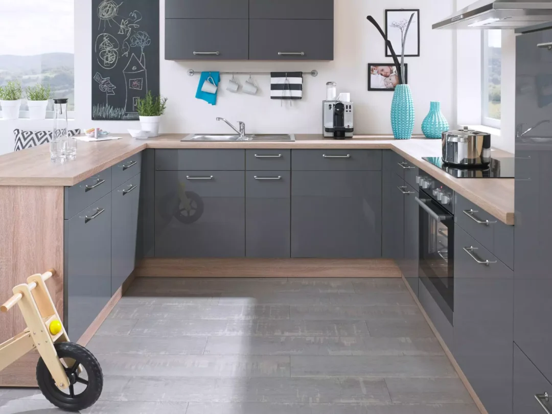 Bauformat Berger Grey Gloss U Shaped Kitchen 1.