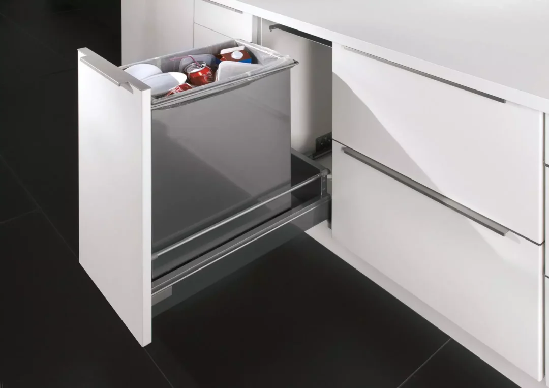Nobilia Pull-Out Disposal (2)