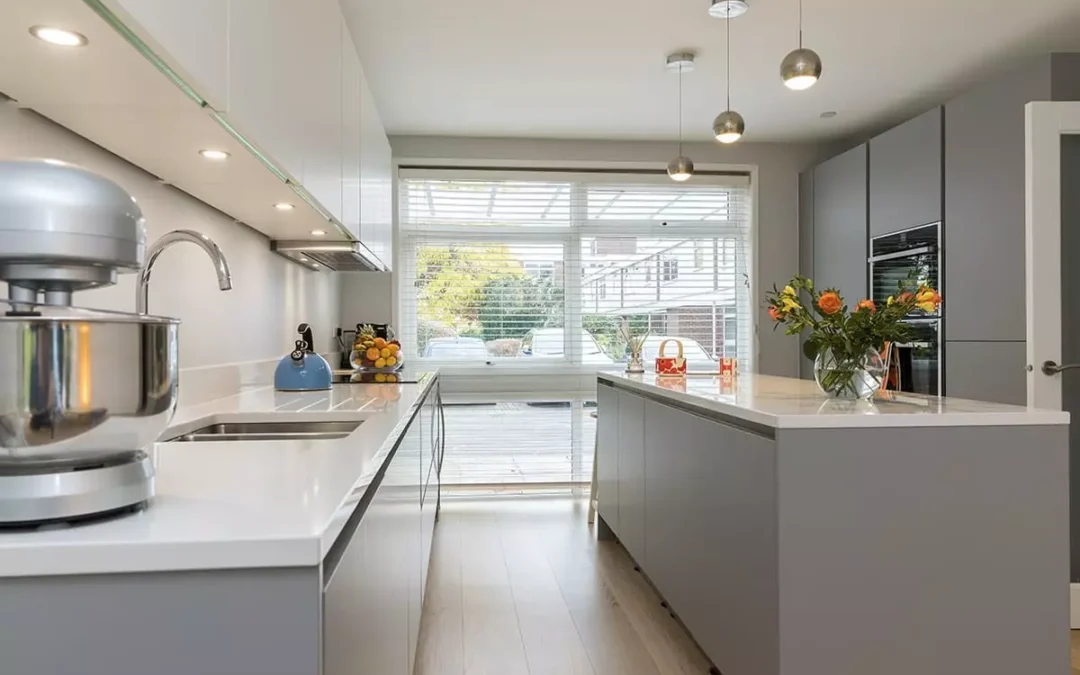 Under Cabinet Spot Lights With Pendant Lights.